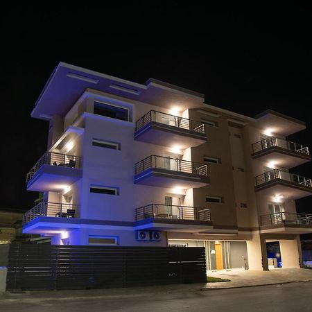 Smart Green Appartments Larissa Luaran gambar